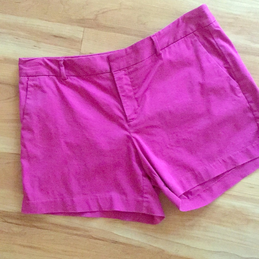 Banana Republic cute SPRING/SUMMER magenta shorts!
